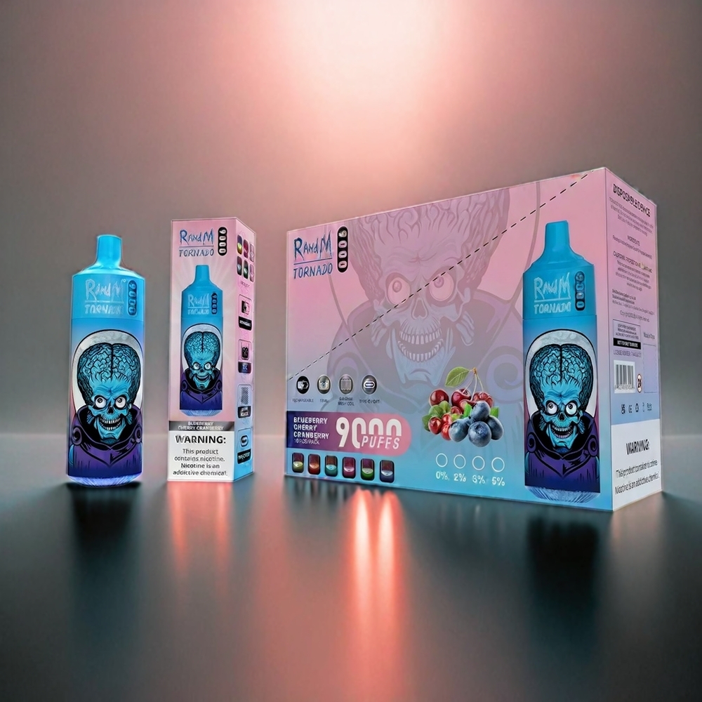 RandM Tornado 9000 Puffs Italia Ingrosso - Bluberry, Cherry, Cranberry - 850 mAh Ricaricabile, 18 mL, Display RGB Elegante, Coil Mesh - 54 Gusti